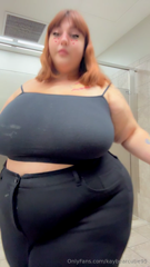 1805786735_dont-mind-the-food-stains-on-my-clothes-getting-to-hotel_0.mp4