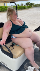 489599182_golf-cart-cruising-in-grand-turk-big-girl-style_0.m4v