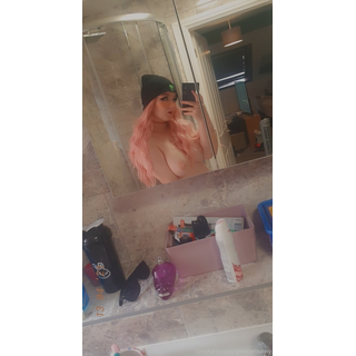 2021-04-13_Strawberry sweetheart_682x1280_46fa8eb036e77d62f7c8247e4a4172a0.jpeg