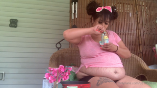 36920658_30-minute-videooo-watch-me-get-high-tipsy-and-eat-2-pounds_0.m4v