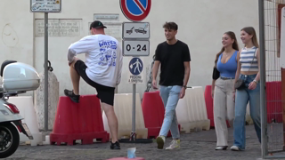 4381168-120132677fce4ffd6813c722d02ddeb1.mp4