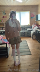 584292492_this-time-i-am-wearing-panties-here-is-the-proof_0.mp4