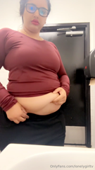 1813853577_i-swear-this-fit-perfectly-the-other-day-i-think-it-shrank_0.mp4