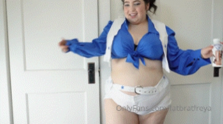1144374633_dallas-cheerleader-got-fat-well-they-say-everything-s-big_2.mp4