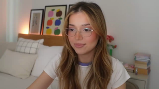 cutiee_myfreecams_2026-05-11_23-59-01_025-00.32.37.113.mp4