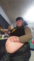 46193931_just-a-chubby-bunny-eatin-a-whole-pie-as-a-snack-bc-greedy_0.m4v