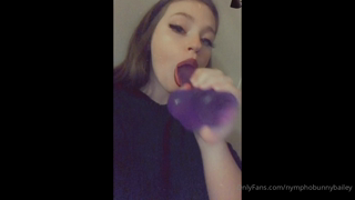 169990533_i-wanna-suck-your-cock-daddy_0.mp4
