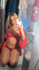 1635078301_kinda-obsessed-with-the-red-what-do-u-think_0.mp4