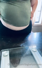 351489469_weighing-the-belly-today_0.mp4