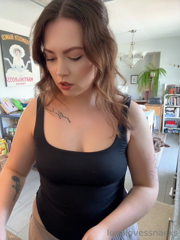 596307343_something-a-lil-different-join-me-while-i-make-a-delicio_0.m4v