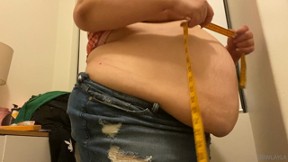 86451077_playing-with-and-measuring-my-huge-stuffed-belly-after-my-ch_0.m4v