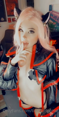 34701977_i-had-fun-cosplaying-today-definitely-going-too-again-soo_1.m4v