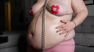 784744476_jigsaw-s-messy-hostage-piggy-chained-stuffed-let-s-play_3.mp4