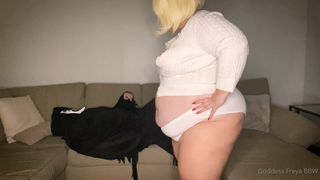 215503137_bbw-squishing-mr-ghostface-casey-from-scream-decides-to-ge_0.mp4