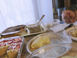 1724203345_i-made-a-whole-thanksgiving-feast-all-for-myself-full-vid_0.mp4