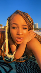 2023-02-28_@alexsiadiamonique_7205337233472179502.mp4