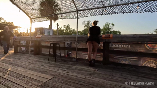 20230908-Be_honest..._would_you_also_sneak_a_peek__1_556355641636036614_556352857356382208.mp4