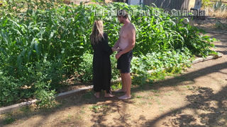 Neighbor gives Fit Blonde a Facial in her Garden...neighbors drove by.-(1080p30).mp4
