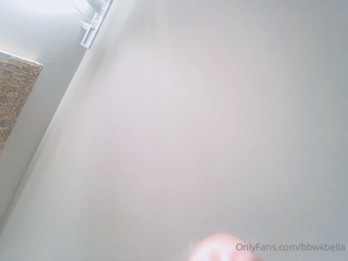 633407470_do-you-want-your-head-underneath-this-underbelly_0.m4v
