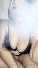 472484545_come-and-smoke-with-me_0.mp4