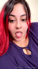 1446277950_am-i-on-your-christmas-list_0.mp4
