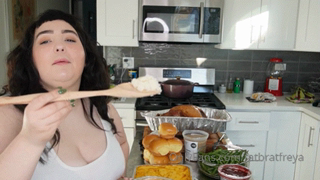 818493705_bbw-mommy-feeder-stuffs-you-for-thanksgiving-get-ready-to-a_2.mp4