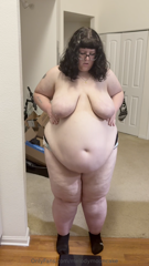 1837341636_what-else-can-i-fit-under-this-huge-gut-of-mine-weigh-in_0.mp4