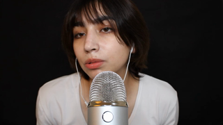 2023-04-22 - MI PRIMER ASMR EN ESPAÑOL - ASMR para dormir en 5 minutos (public).mkv