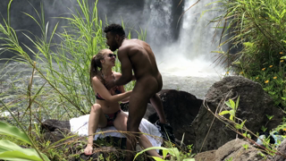 Lena Paul - [OnlyFans] - Yourboyfcisco - Ladies and gentlemen May I present to you The long awaited... - 28.09.2019.mp4