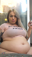 316195355_10-16-16-carmen-has-finished-eating-and-decides-to-smok_0.m4v