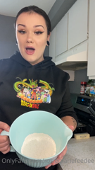 60407267_feedee-kitchen-episode-2-chocolate-chip-cookies_0.m4v