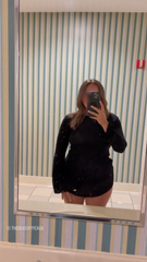 20230418-Feeling_so_sexy_in_my_dress_today.._I_had_to_take__3_504711226299785216_504710181079232512.mp4