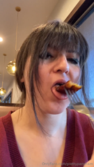 1812703181_buffet-stuffing-bloated-panda_17.mp4