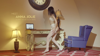 wowgirls.16.10.12.anna.jolie.cherchez.la.femme.2160p.mp4