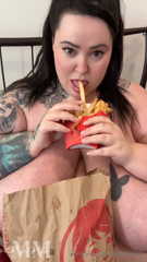 1048076391_fast-food-feast-stuffing-length-8-03-warning_0.mp4