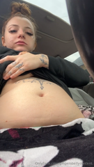 969931196_snacking-in-my-car-yum_0.mp4