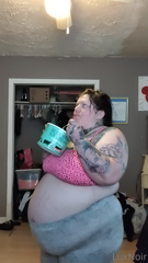 163479905_finished-another-half-gallon-of-ice-cream-right-after-my-hug_0.m4v