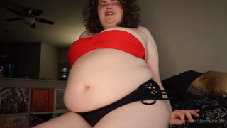 346635668_its-the-summer-that-means-the-bikini-is-coming-back-out_0.m4v
