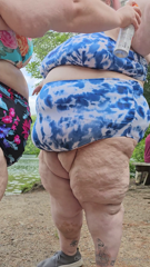 1334244446_i-love-being-the-fattest-person-at-the-beach-whenever-i-go_0.mp4