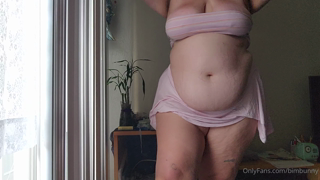 1704596492_hoping-to-see-more-fat-bodies-in-tiny-little-tube-tops-and-m_3.mp4