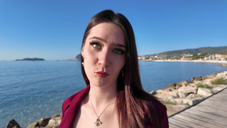 Kyneko, 22 ans, influenceuse ! [J&M].mp4