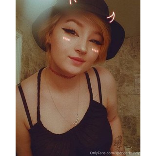 2021-04-20_Swipe to see a lewd 🤭🌸_682x852_a9776881f3a2c6c64010387abbc96e48.jpeg