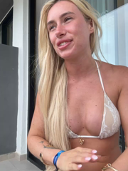 SexySaraxxoo_2026-06-05_12-50-07_458.mp4