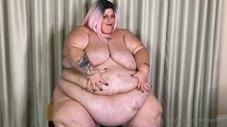 51683117_a-hot-super-fat-video-for-yall-be-sure-to-send-me-your-req_0.m4v