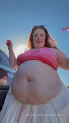 737603233_and-a-little-jiggle-to-dry-off_0.mp4