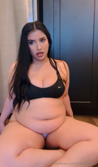 1791185357_weight-gain-talk-everyone-always-makes-fun-of-me-for-being-s_0.mp4