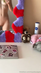 1308509628_with-a-body-like-that-i-deserve-to-get-passed-around-i-reall_1.mp4