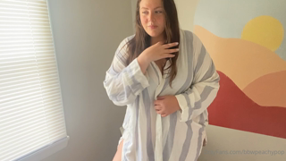 376868079_pov-your-girlfriend-is-nervous-to-show-you-how-fat-shes-got_0.m4v
