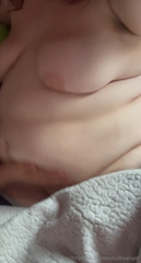 1894072722_love-when-he-plays-with-me-3_0.mp4
