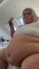1376545395_such-a-greedy-girl_0.mp4